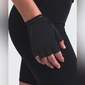 Nike Skims Nikeskims Black Training Gloves NEW SZ LARGE
